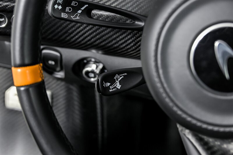Used 2019 McLaren Senna RWD image 37