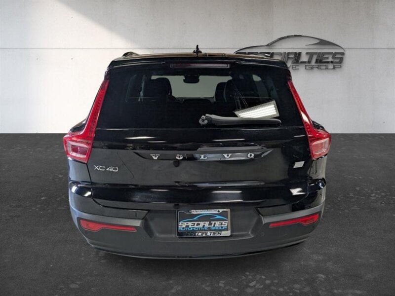 Used 2021 Volvo XC40 P8 Recharge w/ Advanced Package AWD/4WD image 9