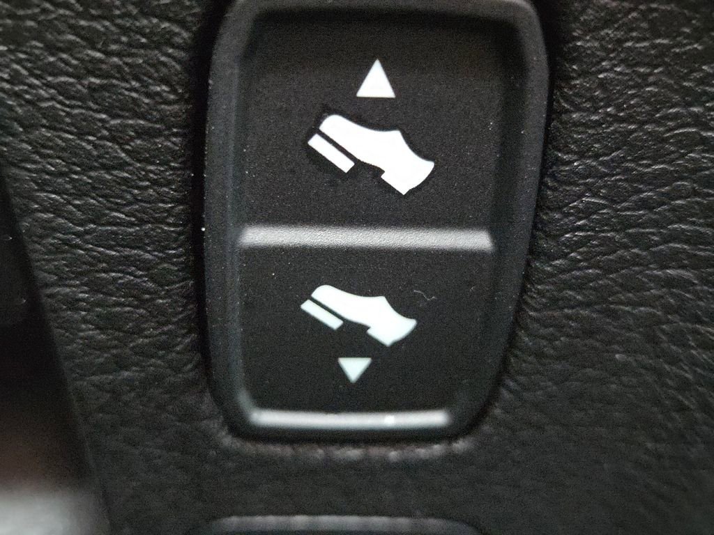 Used 2025 RAM 1500 Big Horn AWD/4WD image 14