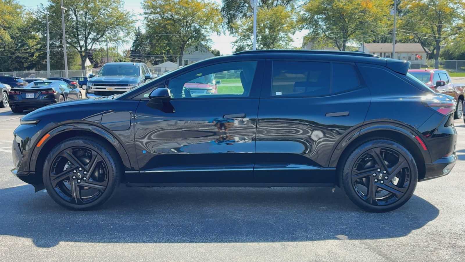 Used 2024 Chevrolet Equinox EV RS image 5