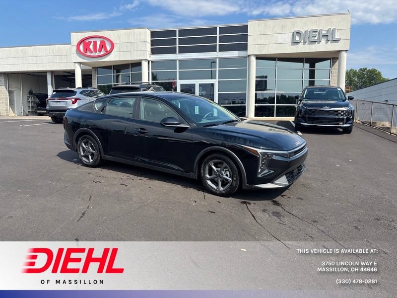 Certified 2025 Kia K4 FWD image 1