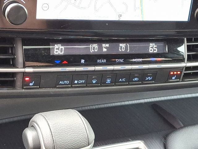 Used 2023 Toyota Sienna XSE image 20