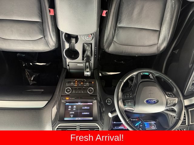 Used 2016 Ford Explorer XLT w/ Equipment Group 202A AWD/4WD image 20