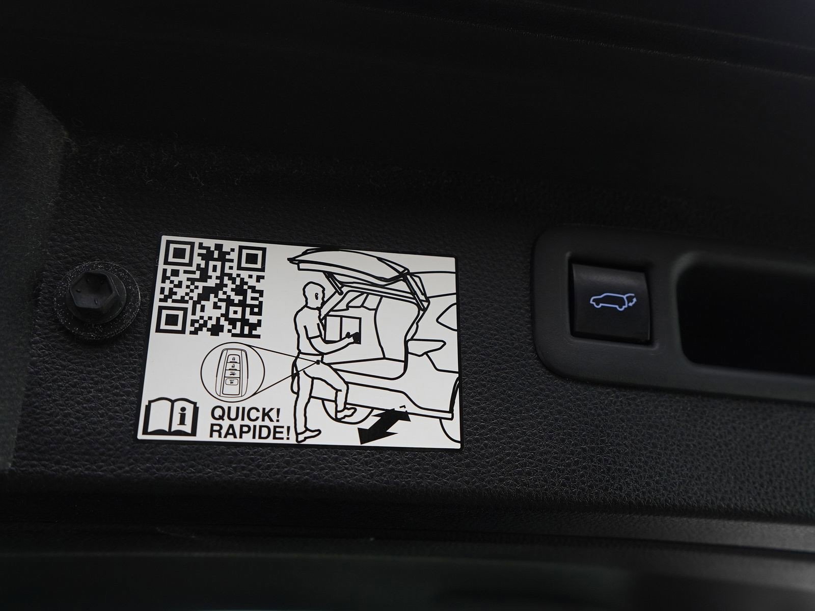 Used 2022 Toyota Highlander Platinum image 11