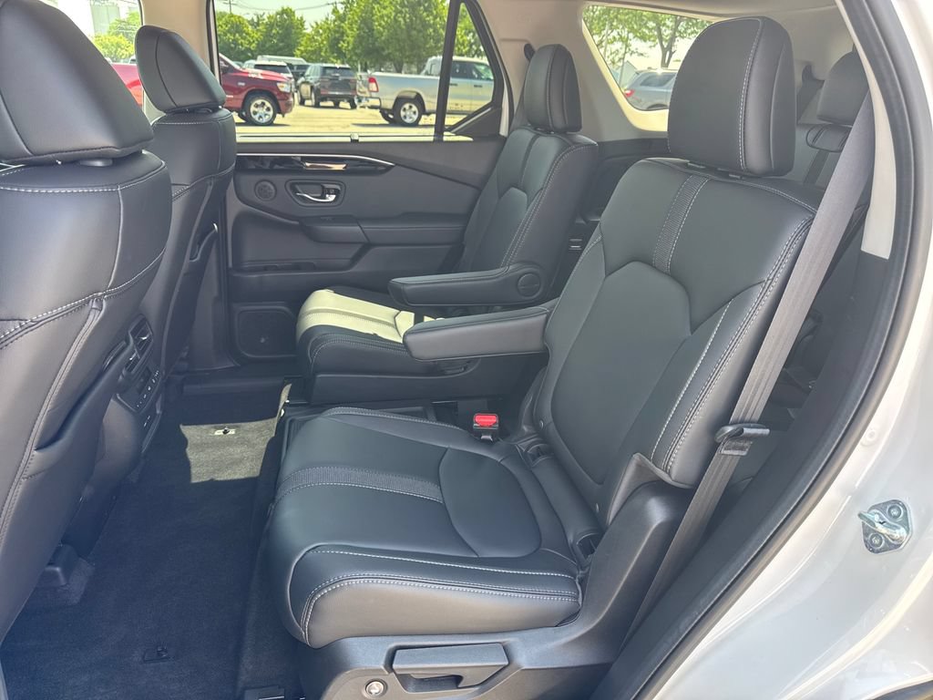 Used 2023 Honda Pilot EX-L image 32