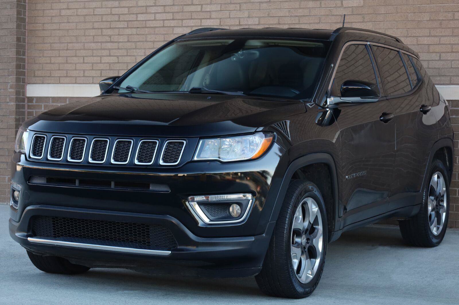Used 2018 Jeep Compass Limited AWD/4WD image 5