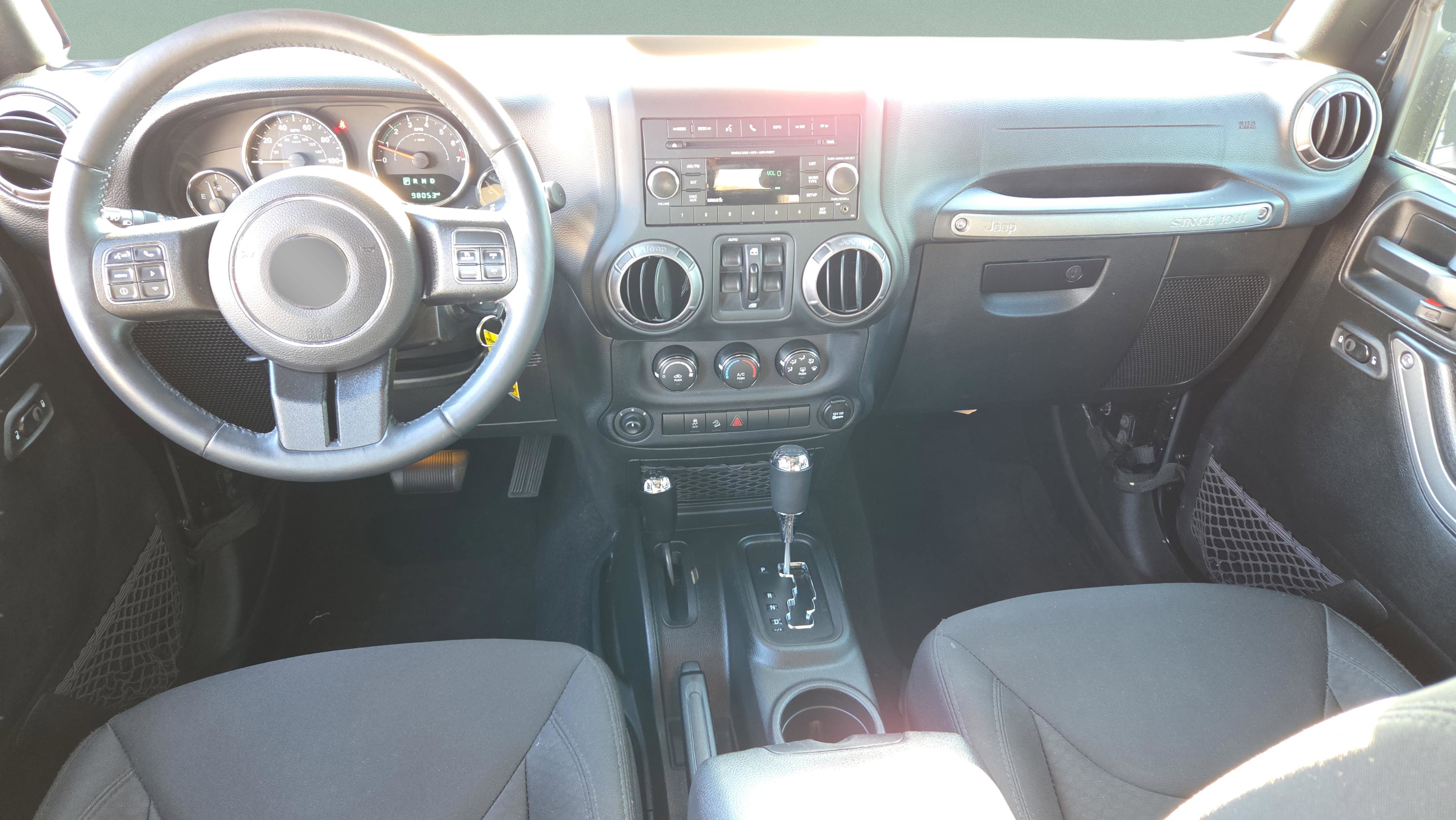 Used 2018 Jeep Wrangler Unlimited Sport S image 28