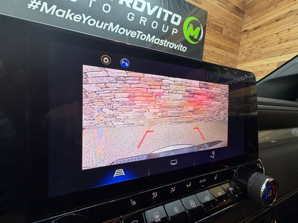 Used 2023 Chevrolet Colorado LT w/ LT Convenience Package II image 21