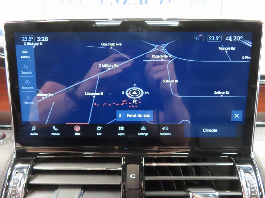 Used 2024 Lincoln Navigator L Reserve w/ Equipment Group 201A image 15