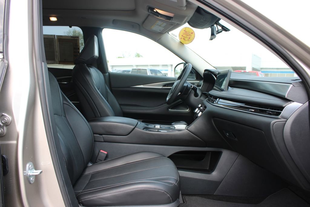 Used 2025 INFINITI QX60 Luxe AWD/4WD image 29