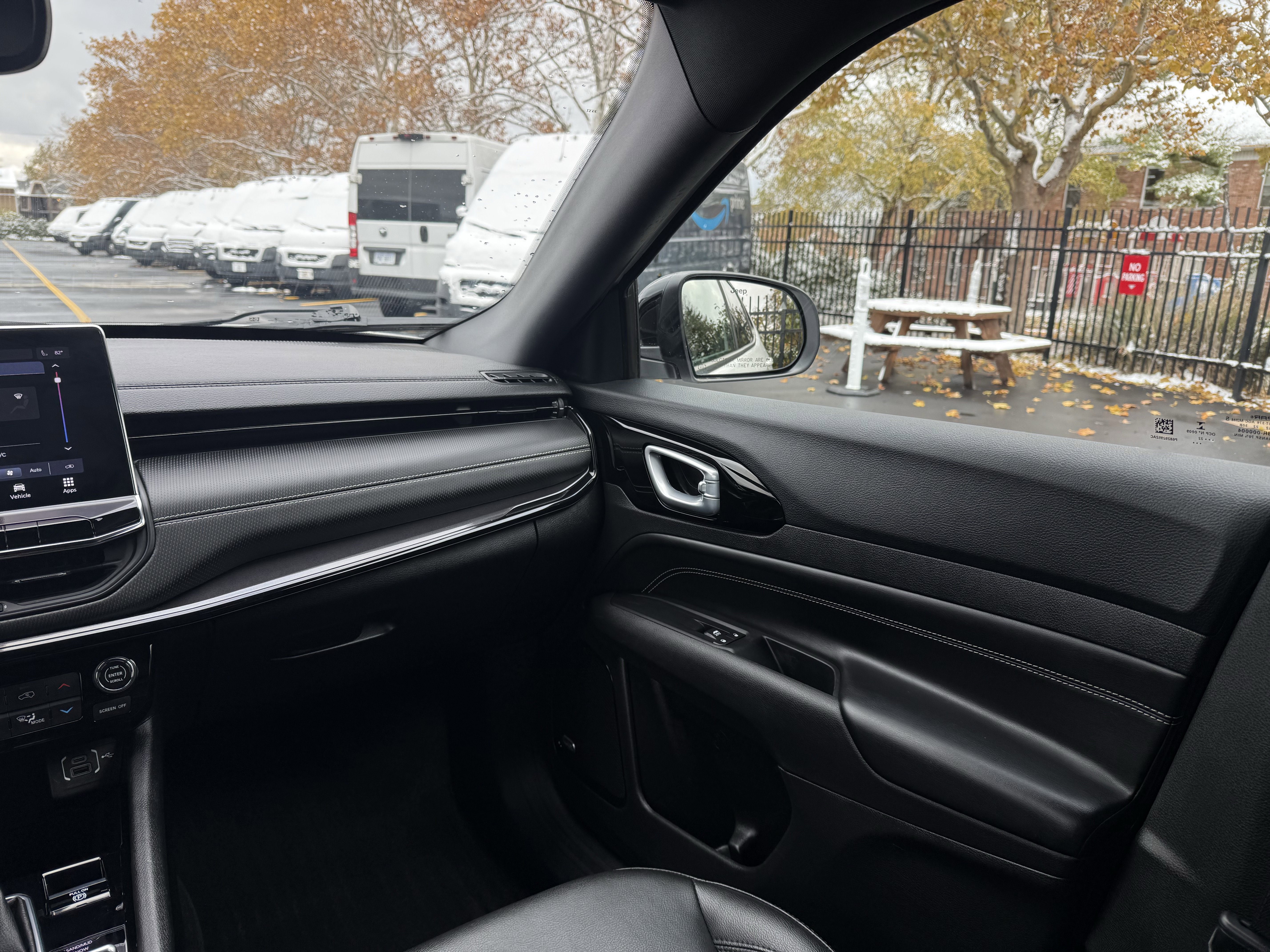 Used 2022 Jeep Compass Altitude w/ Sun and Sound Group image 25