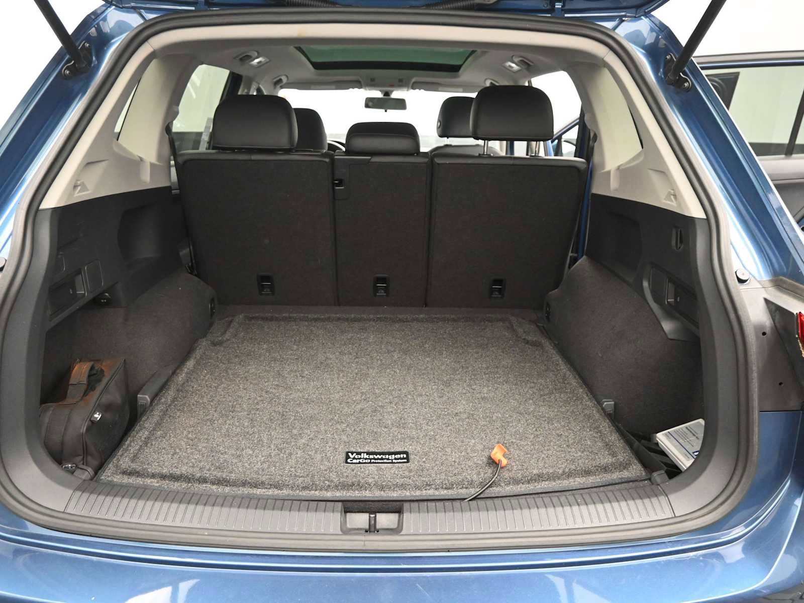 Used 2018 Volkswagen Tiguan SE AWD/4WD image 14