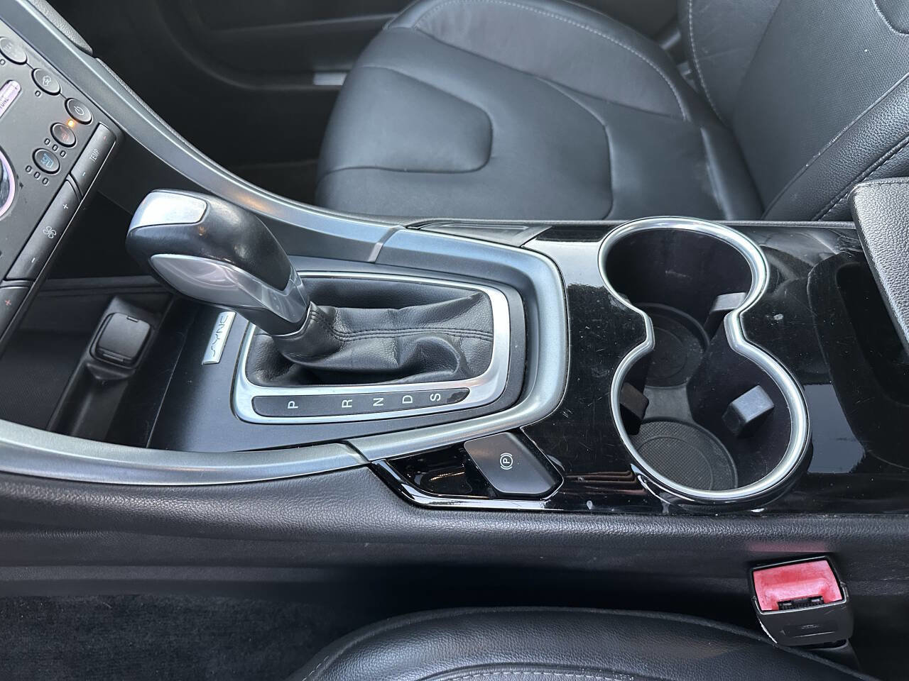 Used 2016 Ford Fusion Titanium image 32