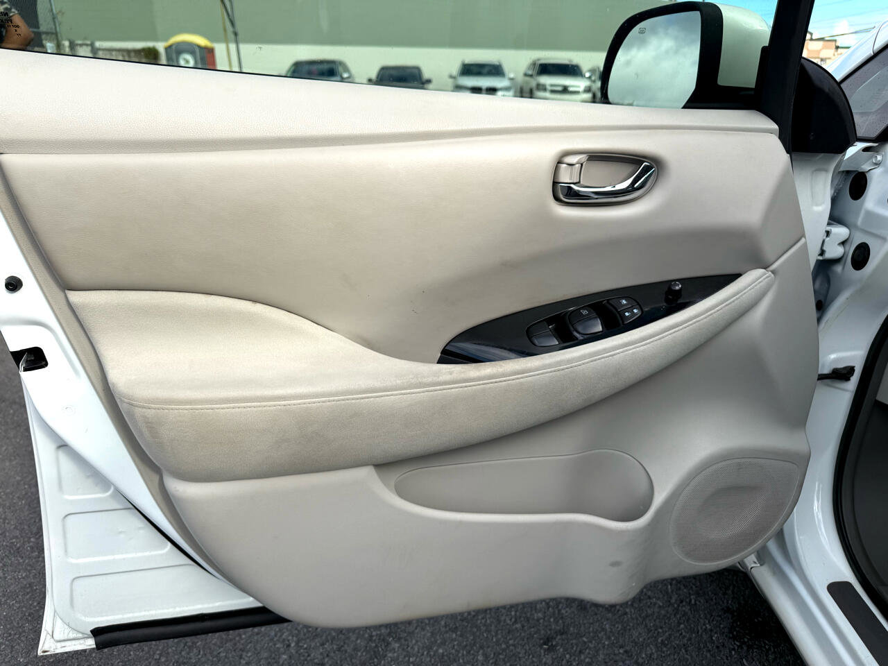 Used 2013 Nissan Leaf SV w/ LED & Quick Charge Pkg image 10