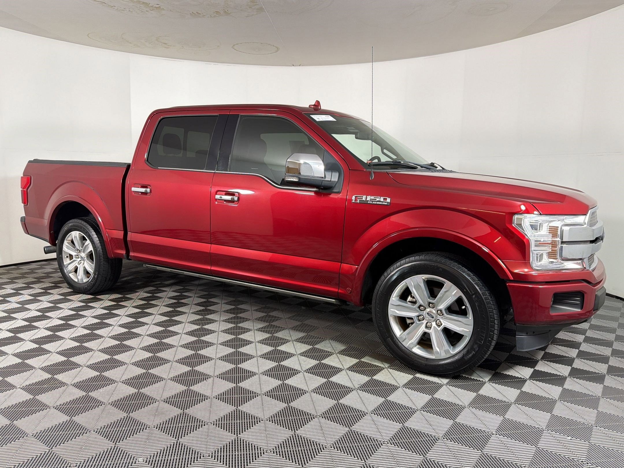 Used 2018 Ford F150 Platinum w/ Equipment Group 701A Luxury RWD image 5