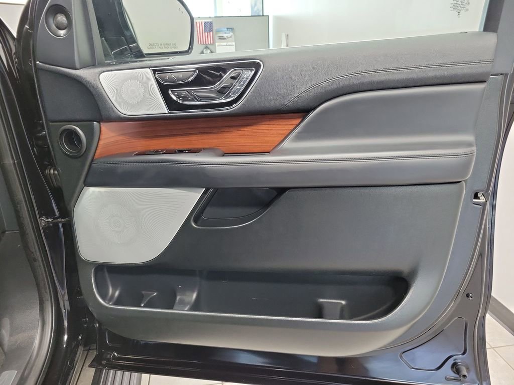 Used 2024 Lincoln Navigator L Reserve AWD/4WD image 24