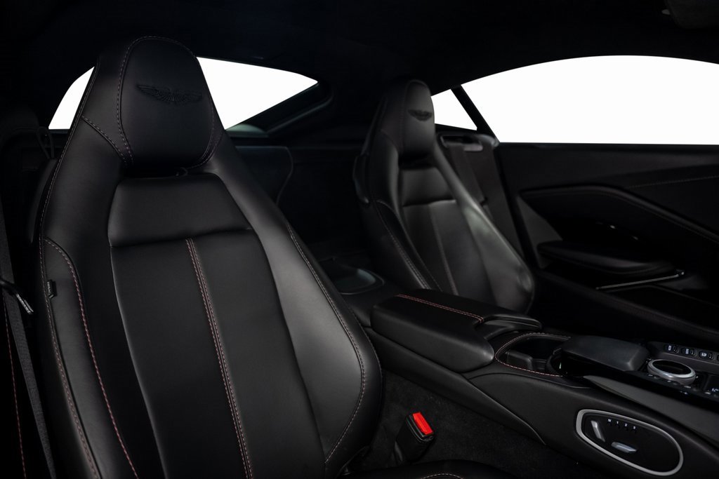 Used 2020 Aston Martin V8 Vantage Coupe image 33