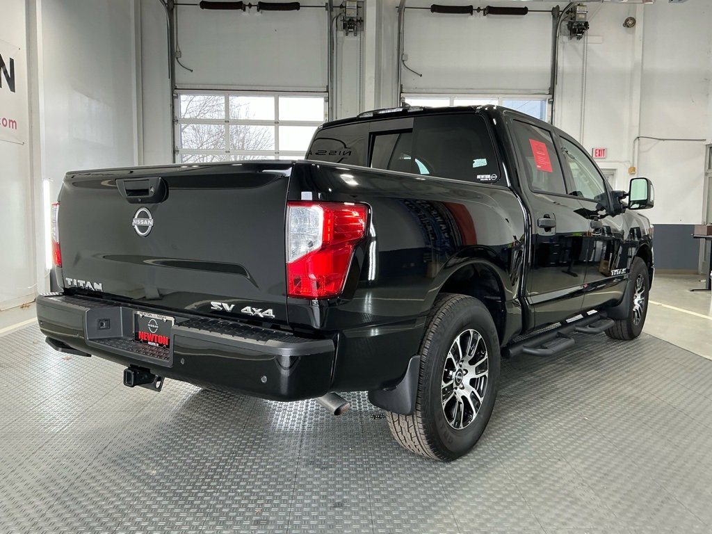 Used 2024 Nissan Titan SV w/ SV Convenience Package image 33