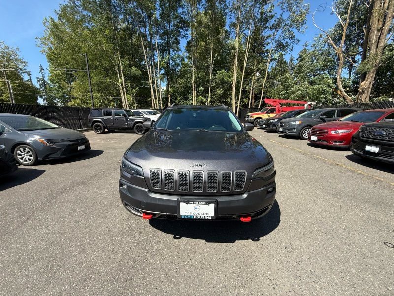 Used 2019 Jeep Cherokee Trailhawk AWD/4WD image 4