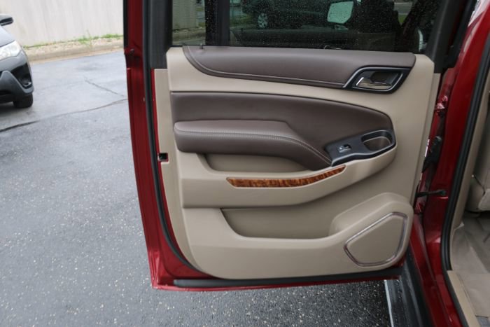 Used 2017 Chevrolet Suburban Premier image 16