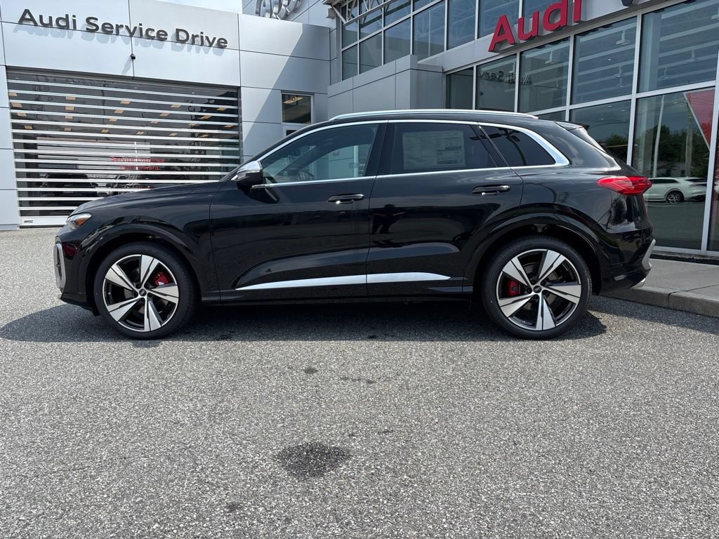 New 2026 Audi SQ5 Premium Plus AWD/4WD image 2