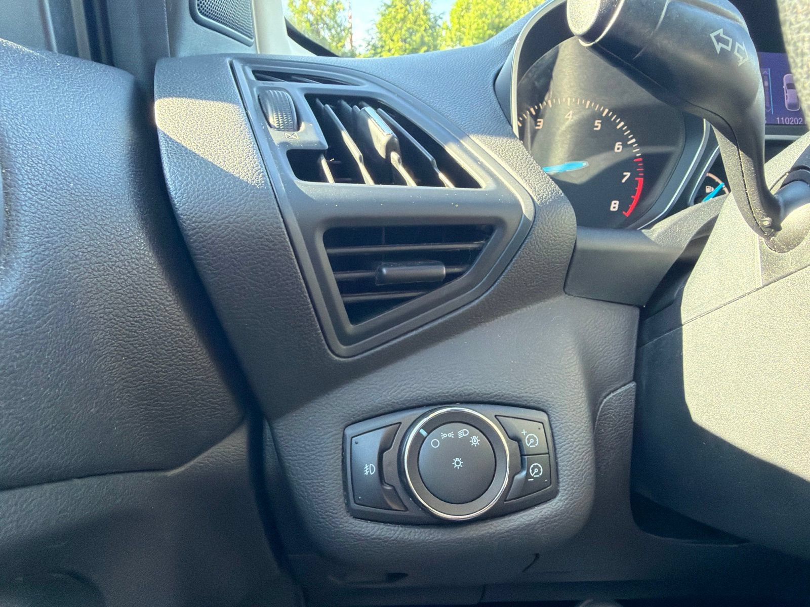 Used 2013 Ford Escape SE FWD image 17