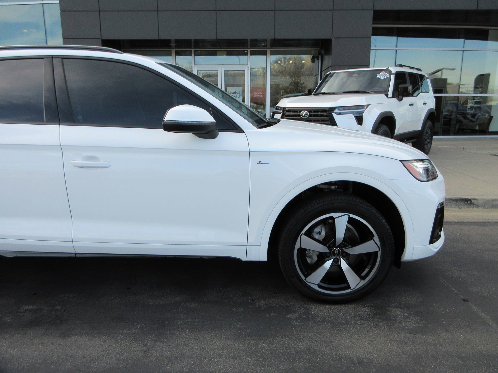 Used 2023 Audi Q5 2.0T Premium Plus w/ Premium Plus Package image 14