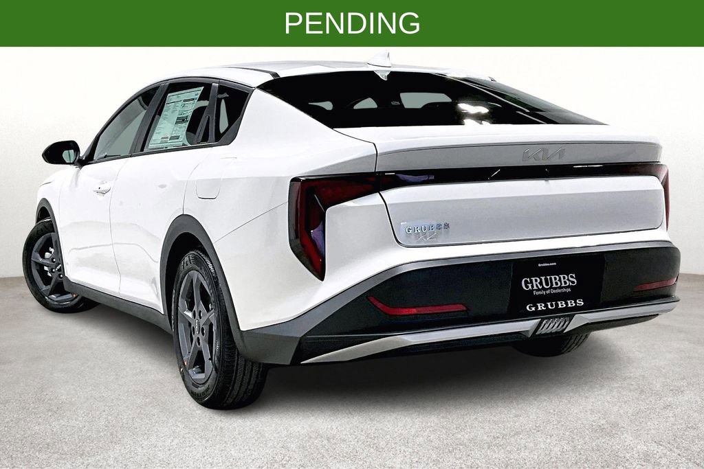 New 2025 Kia K4 LXS FWD image 4