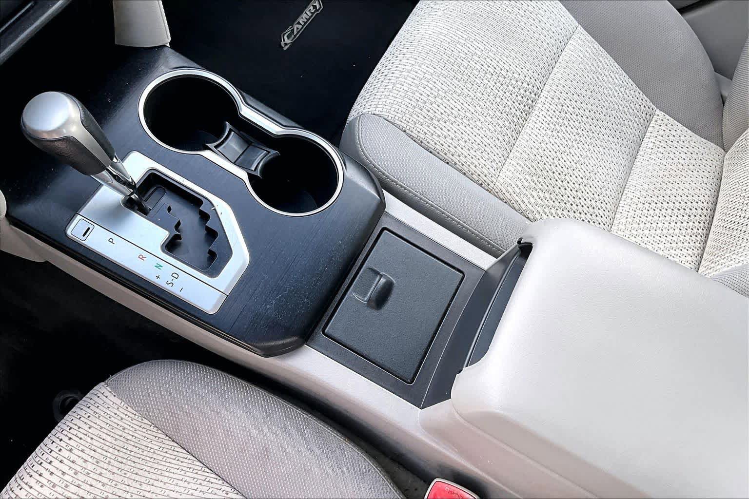 Used 2012 Toyota Camry LE FWD image 15