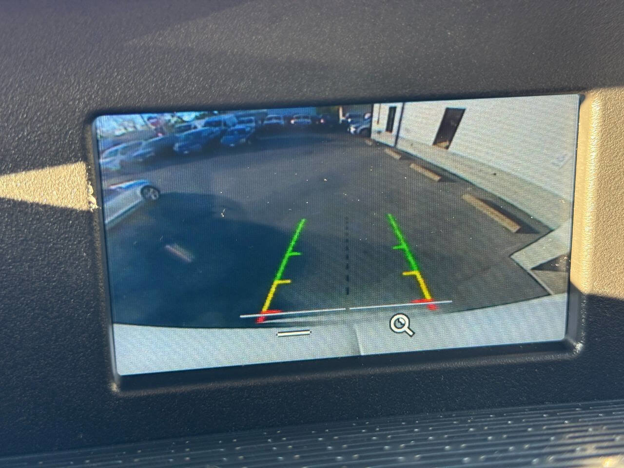 Used 2018 Ford Transit 250 130 Medium Roof image 18