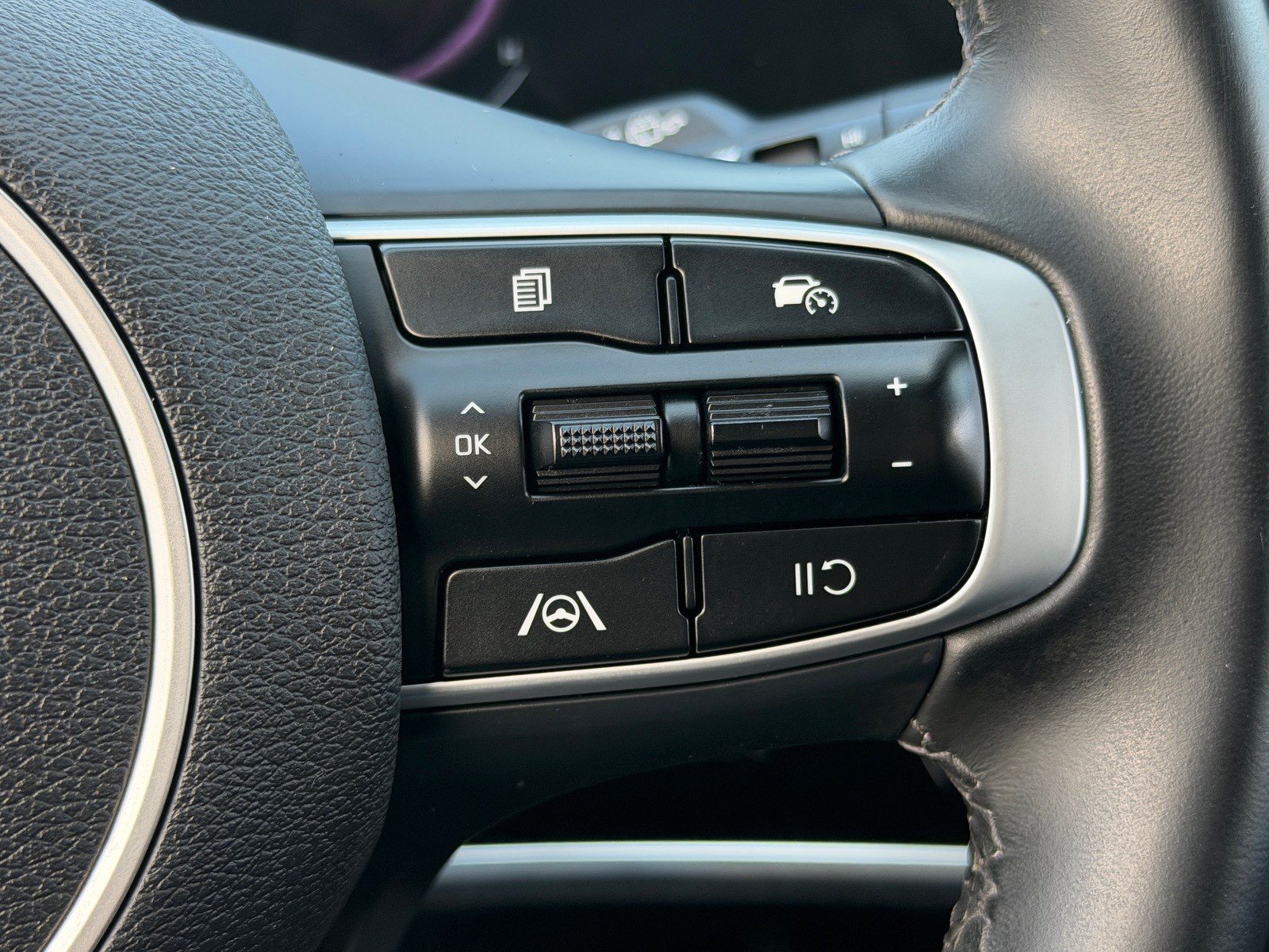Certified 2023 Kia Sportage EX FWD image 37