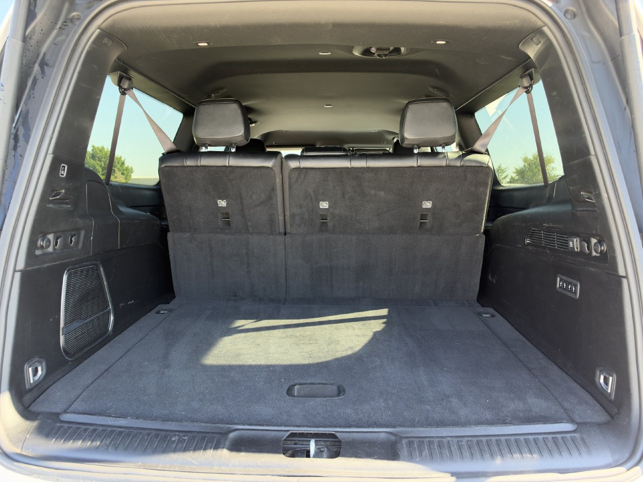 Used 2024 Jeep Wagoneer L Series II AWD/4WD image 27