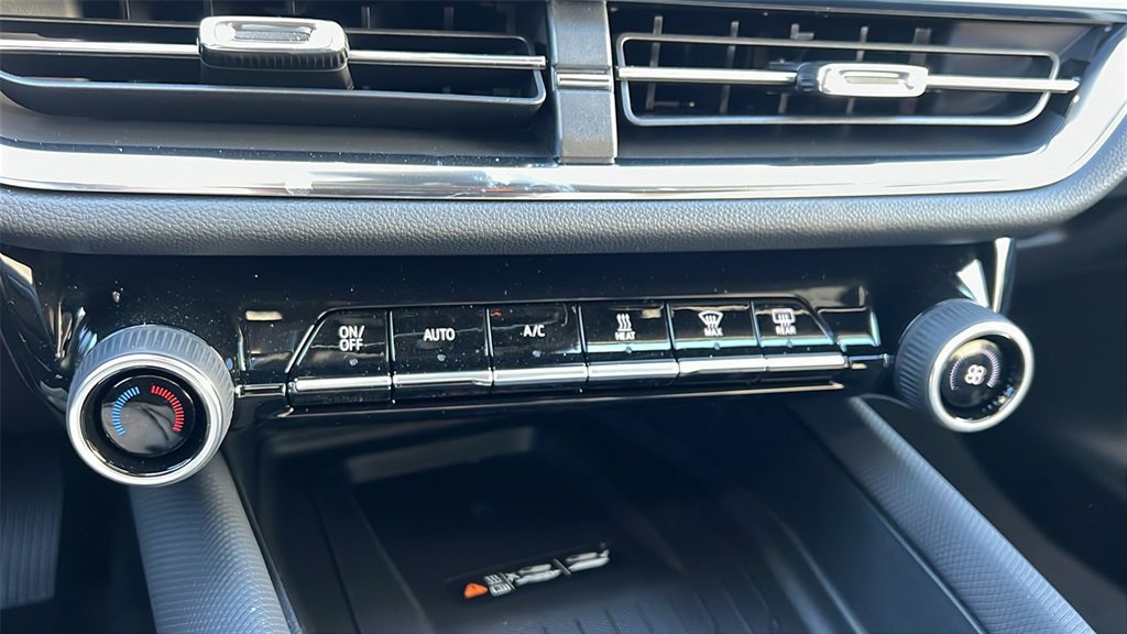 New 2026 Chevrolet Equinox EV LT image 22