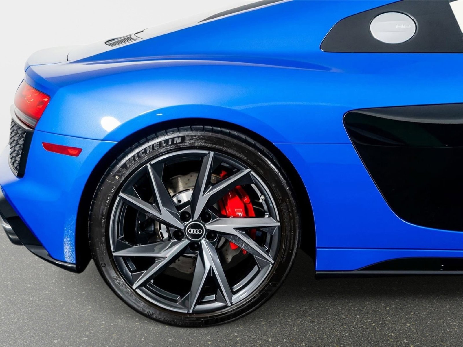 Used 2022 Audi R8 V10 performance RWD image 8