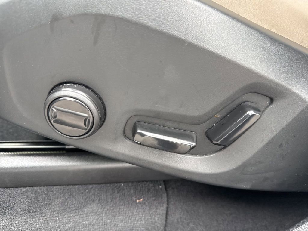 Used 2025 Volvo XC90 B6 Plus image 27