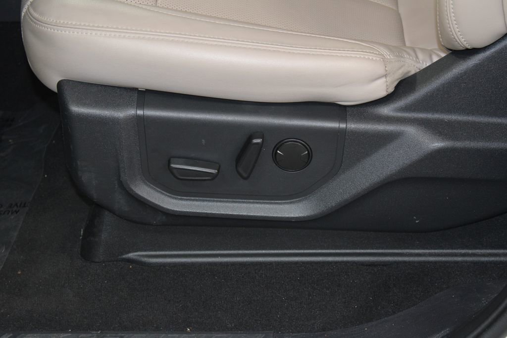 Used 2024 Ford Expedition Max XLT image 23