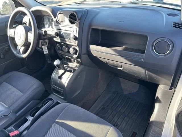Used 2015 Jeep Patriot Sport image 9