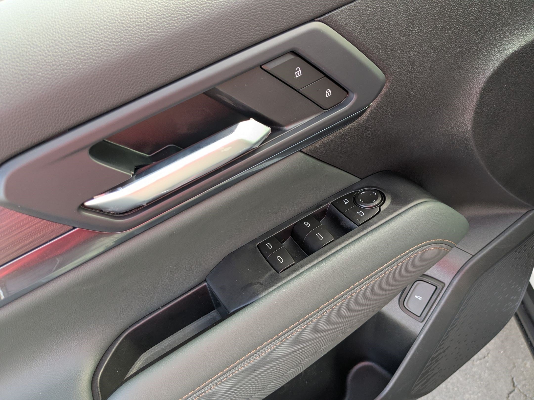New 2026 GMC Terrain AT4 AWD/4WD image 12