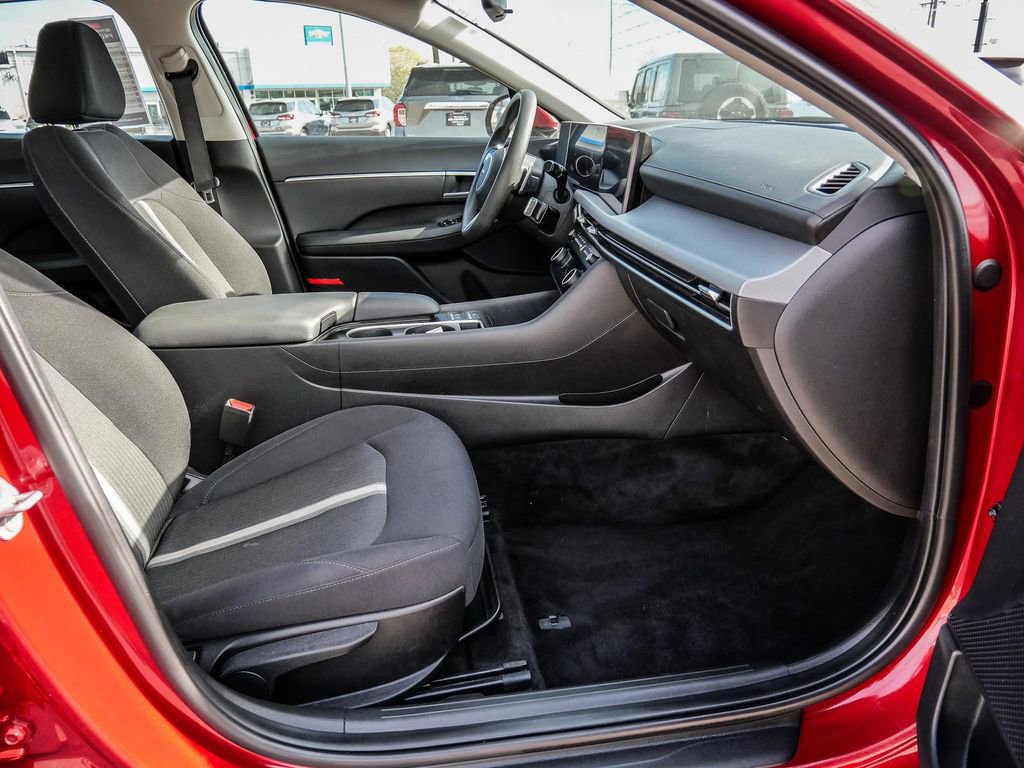 Used 2025 Hyundai Sonata SEL image 14