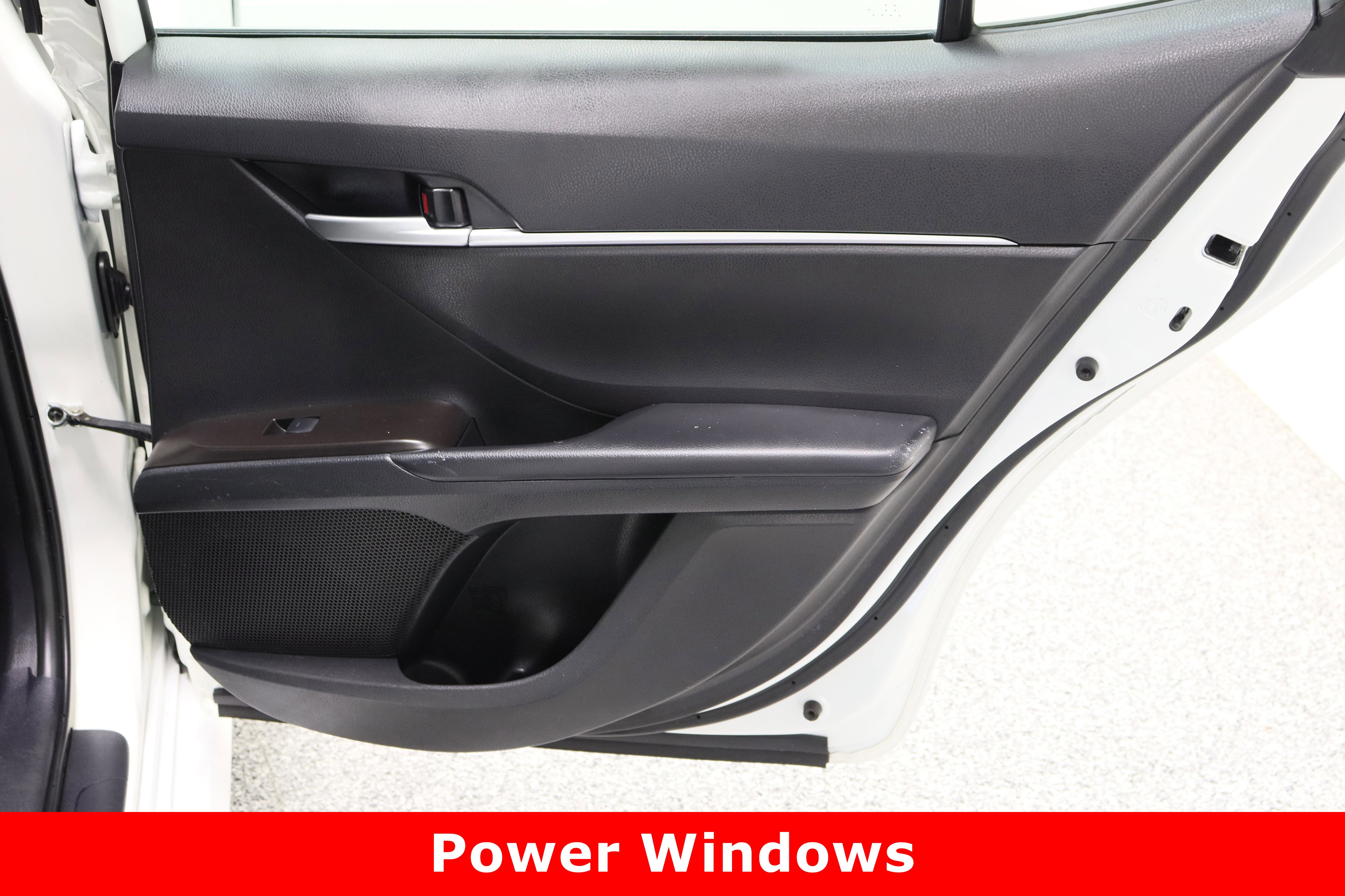 Used 2024 Toyota Camry LE image 31