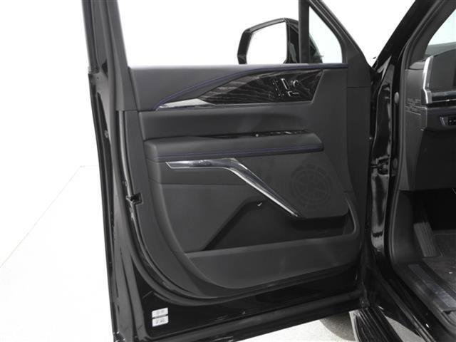 New 2025 Cadillac Escalade IQ Luxury 1 AWD/4WD image 4