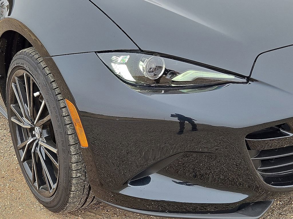 Used 2024 MAZDA MX-5 Miata RF Grand Touring w/ Weather Package image 11