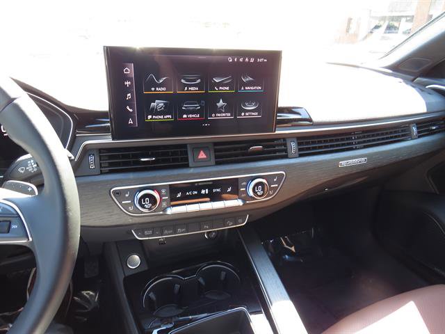 Used 2023 Audi A4 2.0T allroad Premium Plus w/ Premium Plus Package AWD/4WD image 15