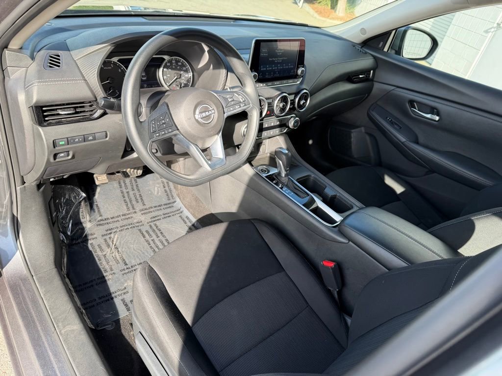 Used 2024 Nissan Sentra SV image 2