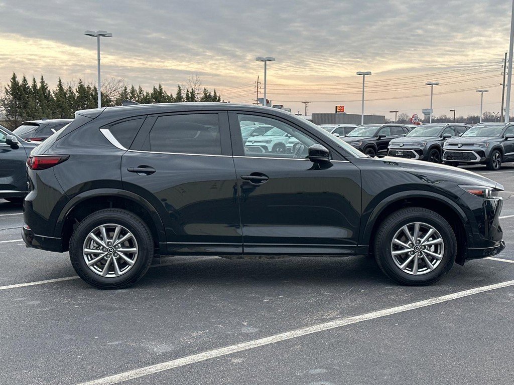 Used 2025 MAZDA CX-5 AWD 2.5 S w/ Select Package image 4