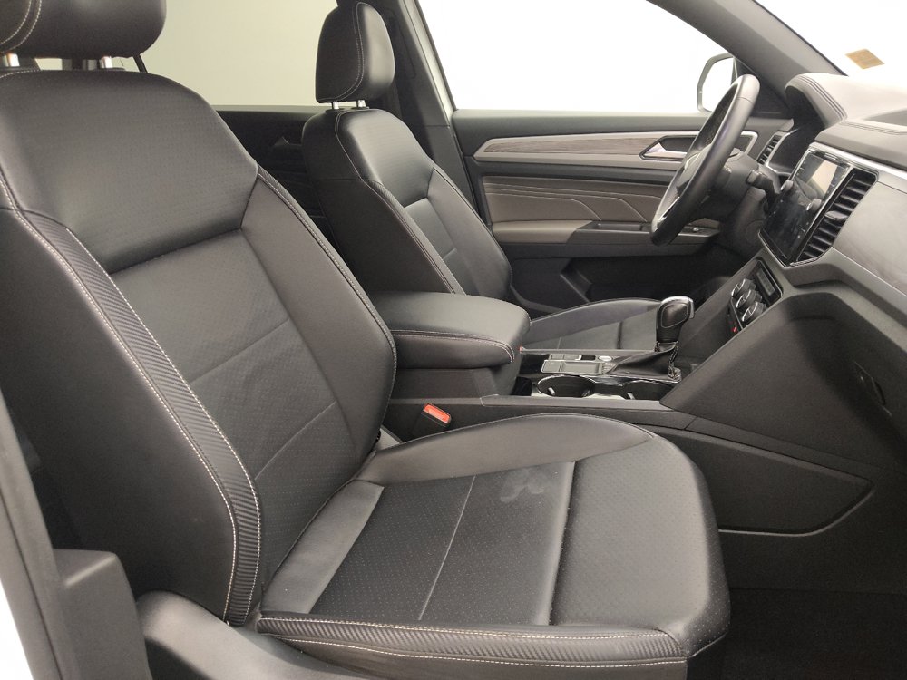 Used 2022 Volkswagen Atlas Cross Sport SE FWD image 21