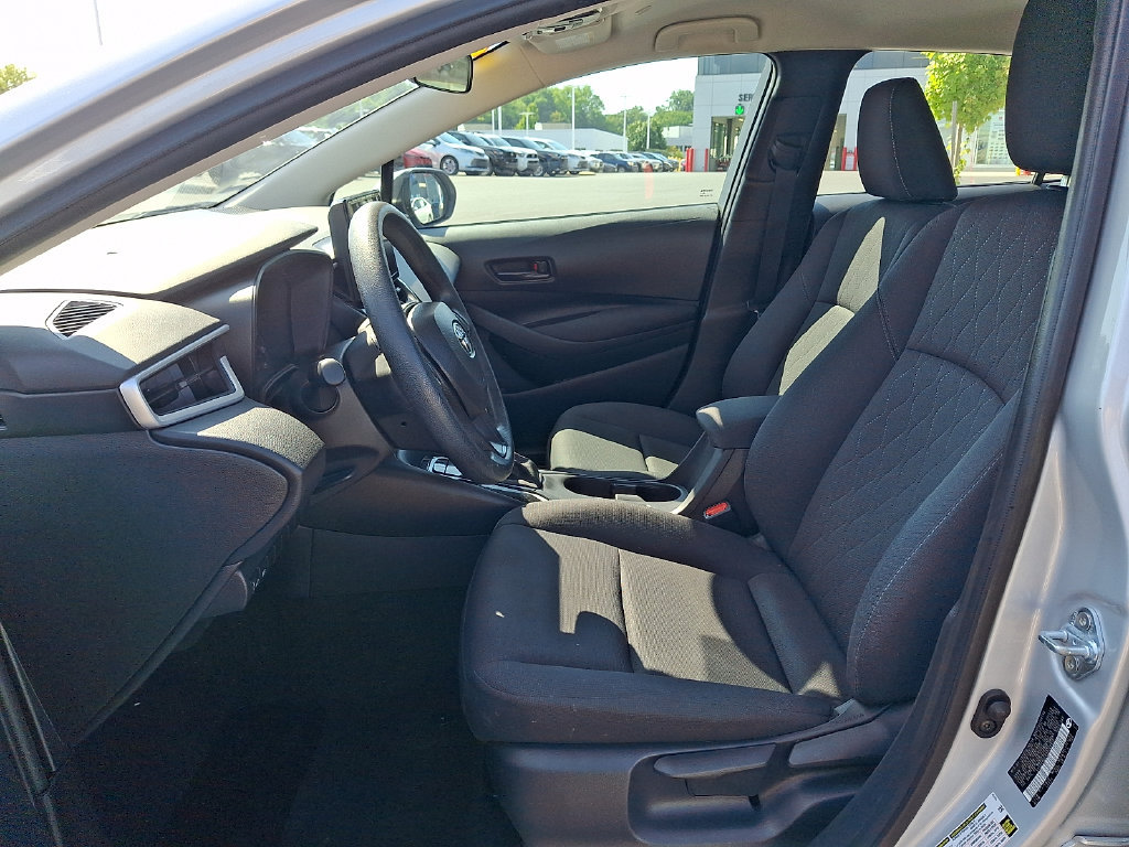 Certified 2025 Toyota Corolla LE FWD image 14