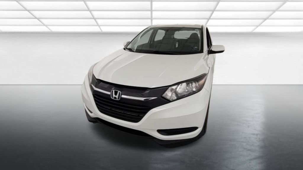 Used 2017 Honda HR-V LX image 2