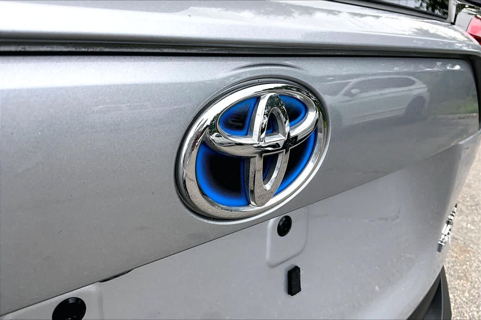Certified 2024 Toyota RAV4 XLE Premium w/ Weather Package AWD/4WD image 30