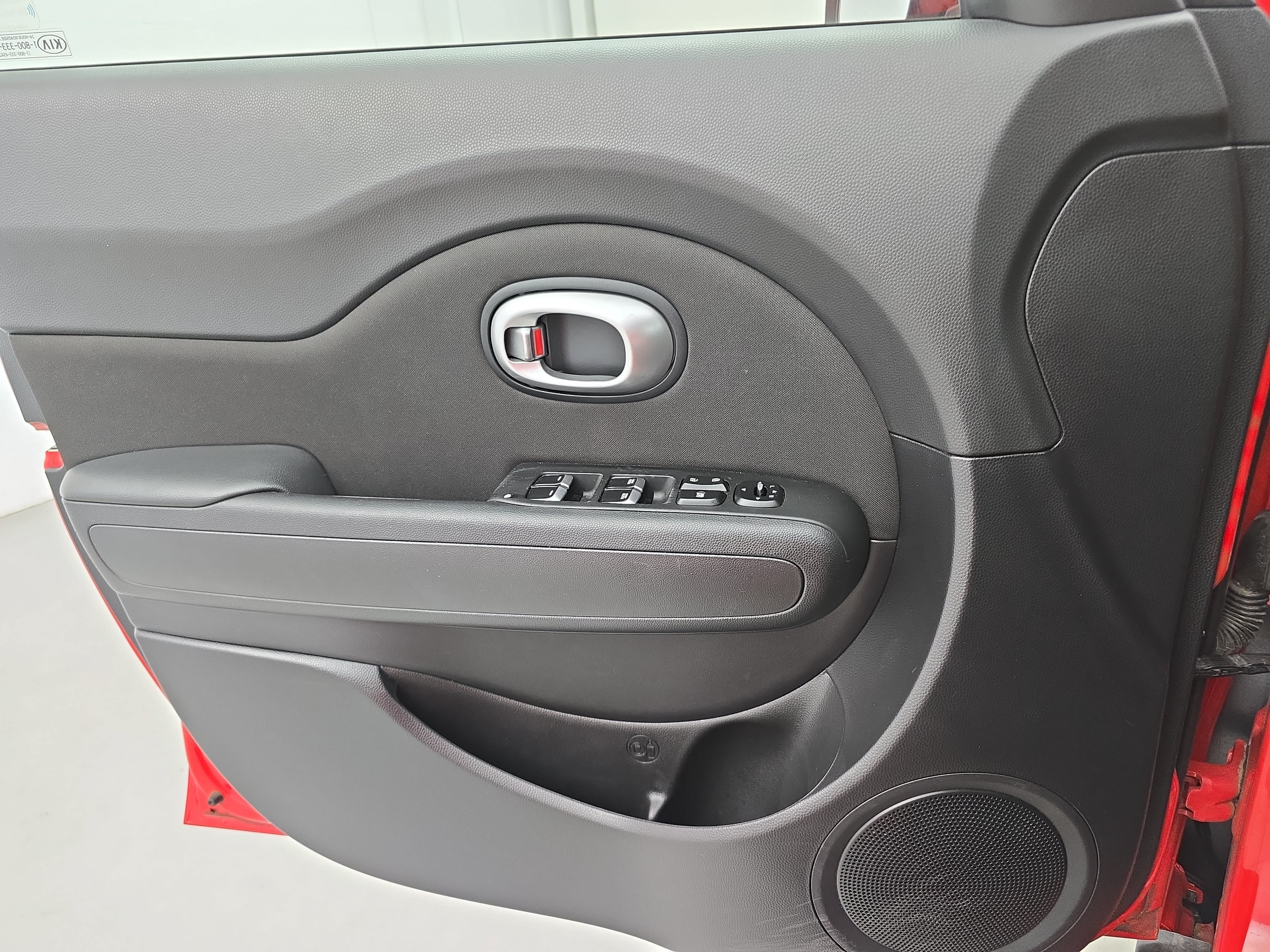 Used 2019 Kia Soul + FWD image 25